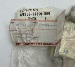 Hecktürschloß / Heckklappenschloß 69350-b2050  wohl Daihatsu Cuore VI